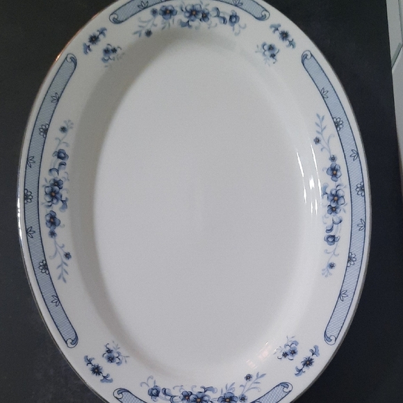 Sango White and Blue Floral Oval Platter in Valencia Pattern - Picture 5 of 5